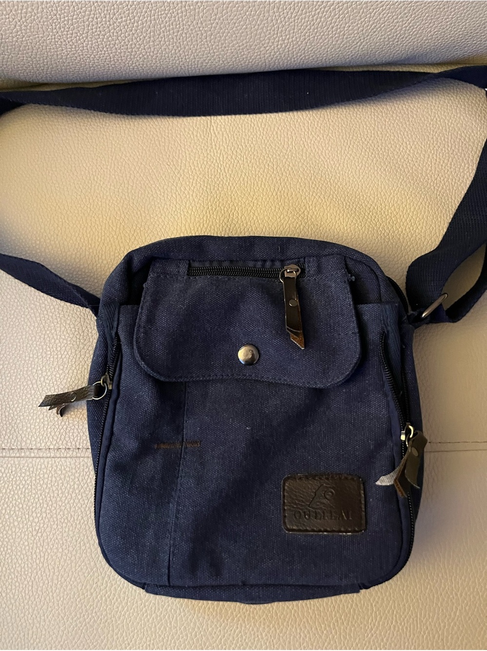 Oullai Navy Crossbody Travel Bag